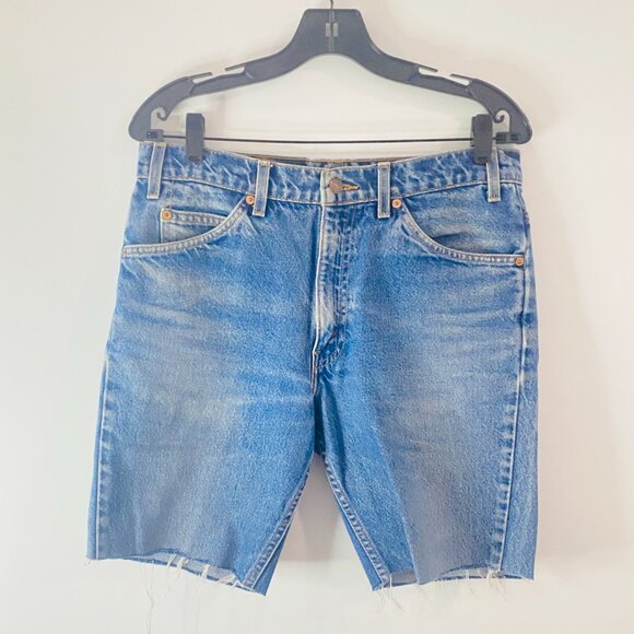 Vintage Levi’s 517 Cutoff Shorts — Western Edge, Urban Cool (W32 x L30) - Picture 9 of 13
